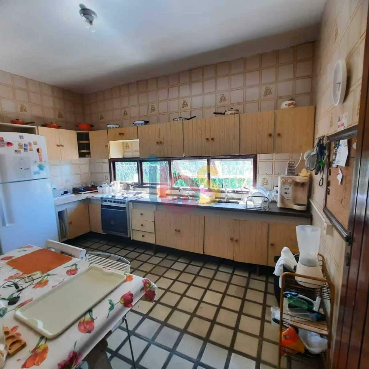 Casa à venda com 3 quartos, 450m² - Foto 9