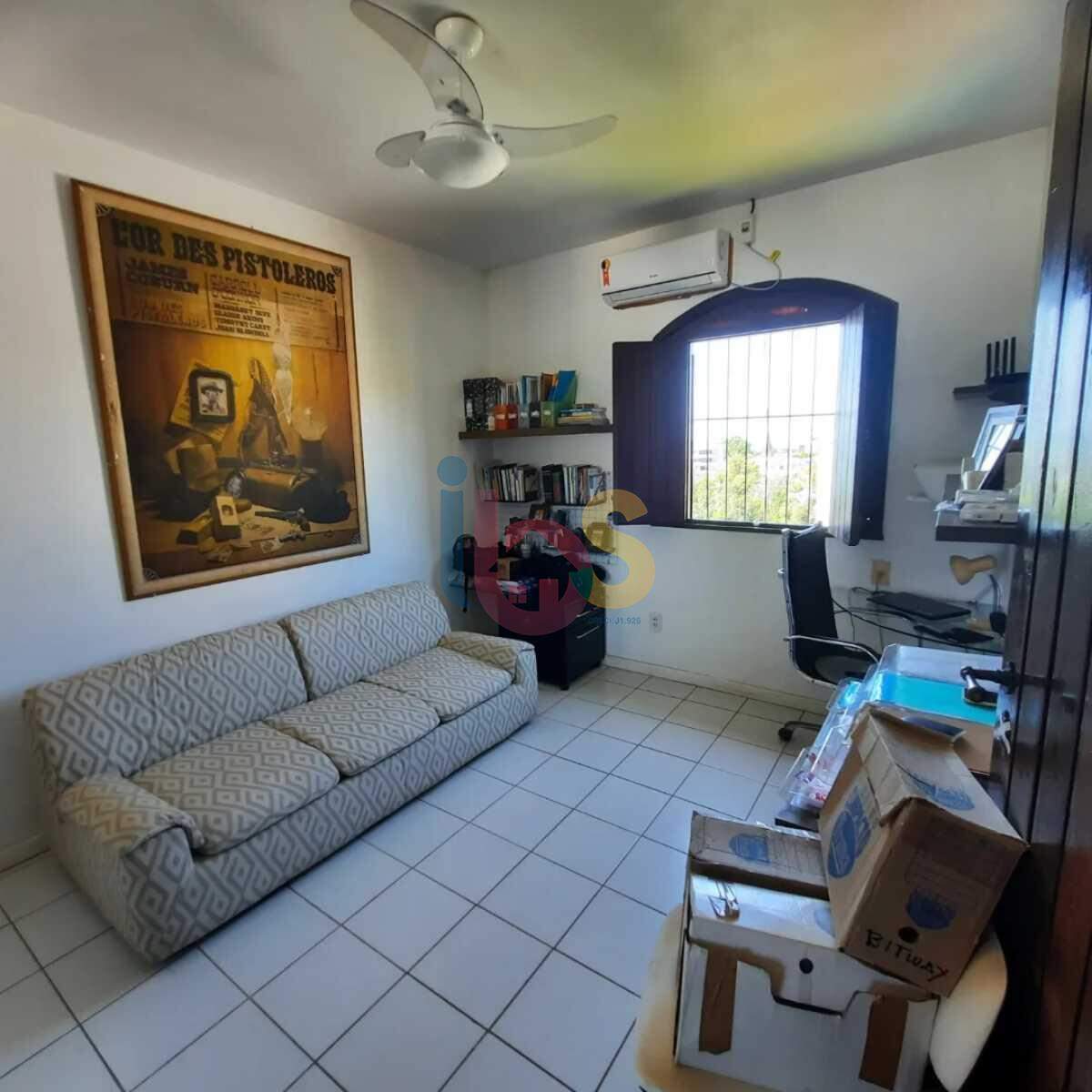 Casa à venda com 3 quartos, 450m² - Foto 2