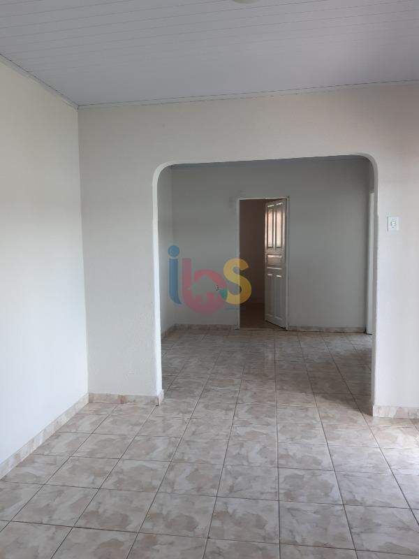 Casa à venda com 3 quartos, 200m² - Foto 3