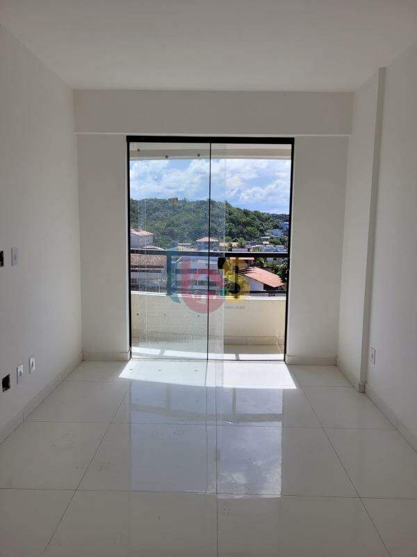 Apartamento à venda com 2 quartos, 68m² - Foto 2