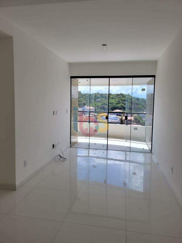 Apartamento à venda com 2 quartos, 68m² - Foto 1