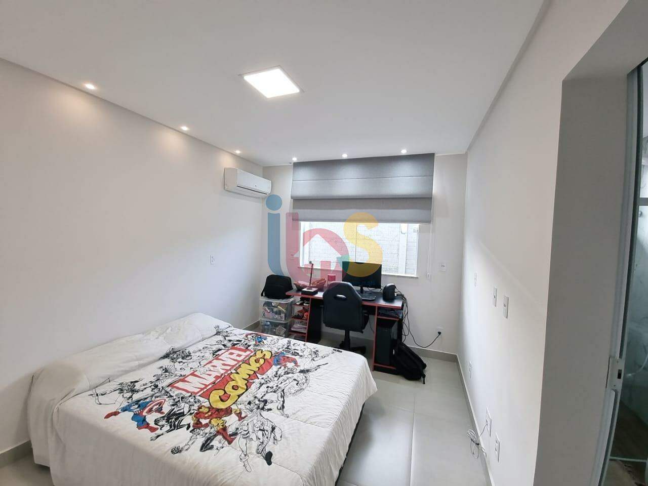 Casa à venda com 3 quartos, 204m² - Foto 8