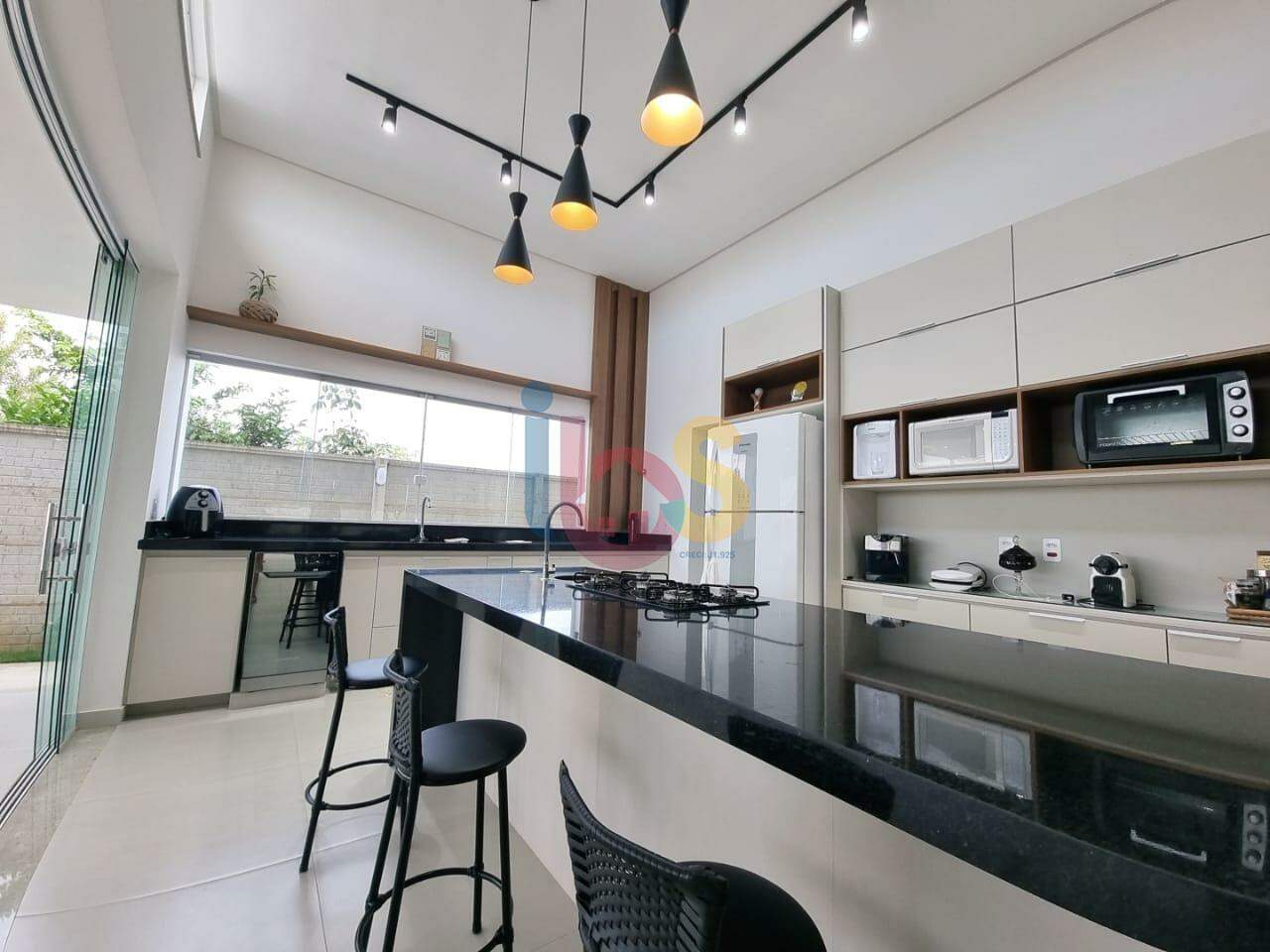 Casa à venda com 3 quartos, 204m² - Foto 11