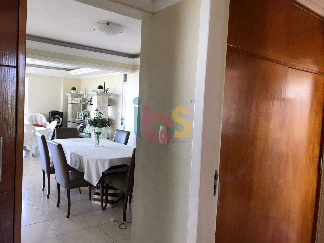 Apartamento à venda com 3 quartos, 180m² - Foto 7