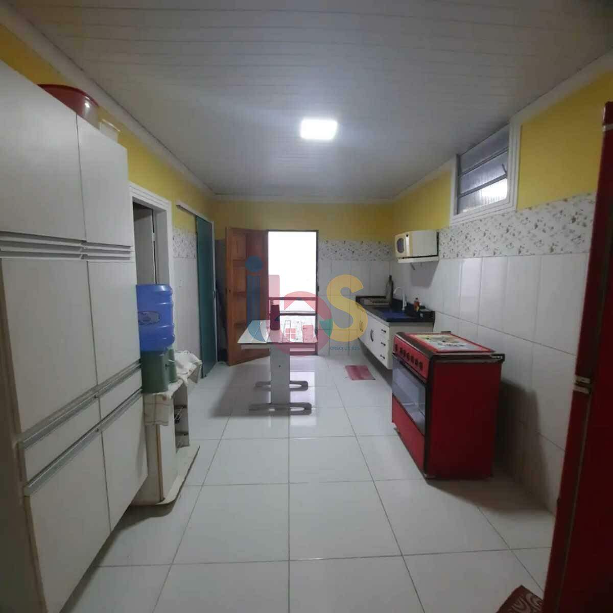 Casa à venda com 3 quartos, 270m² - Foto 10