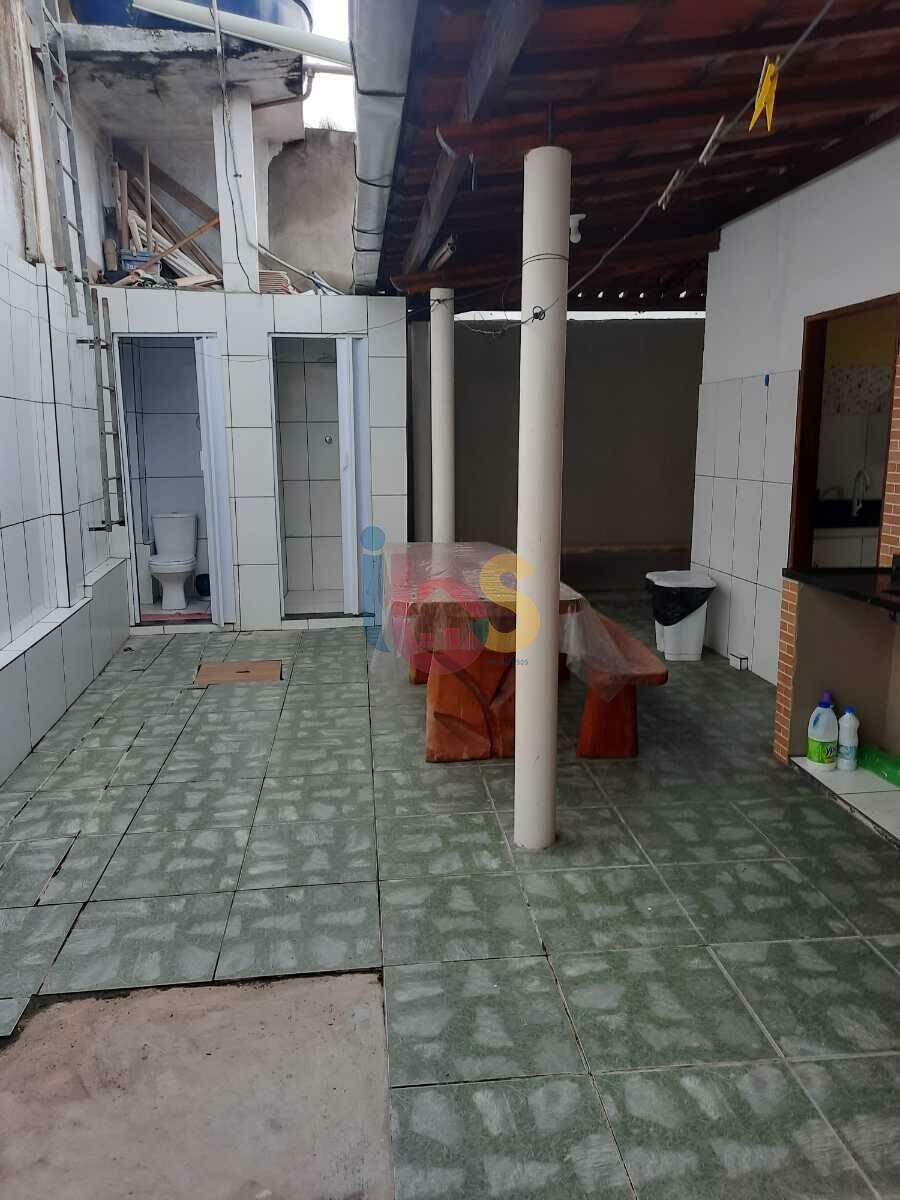 Casa à venda com 3 quartos, 270m² - Foto 8