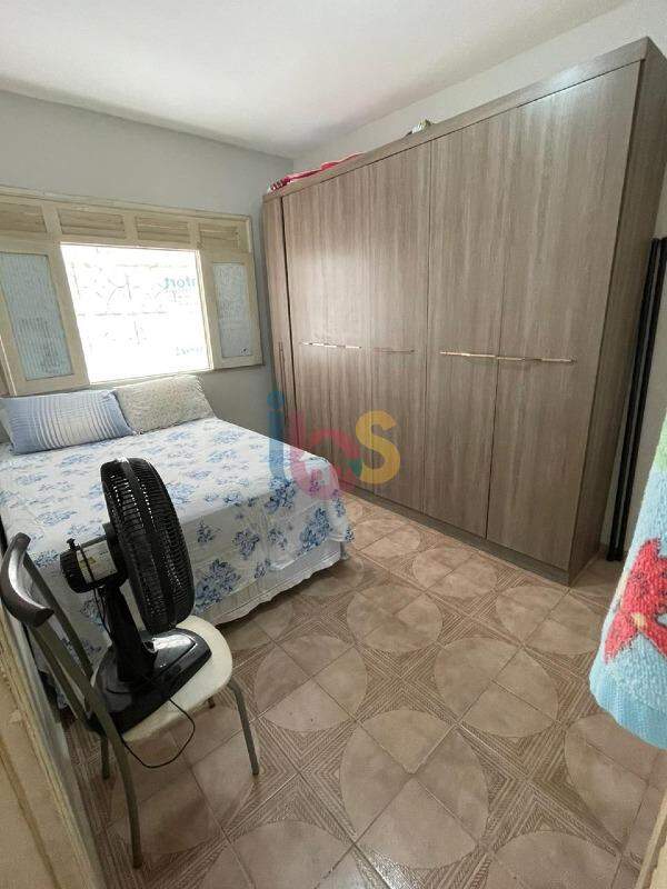 Casa à venda com 2 quartos, 90m² - Foto 4