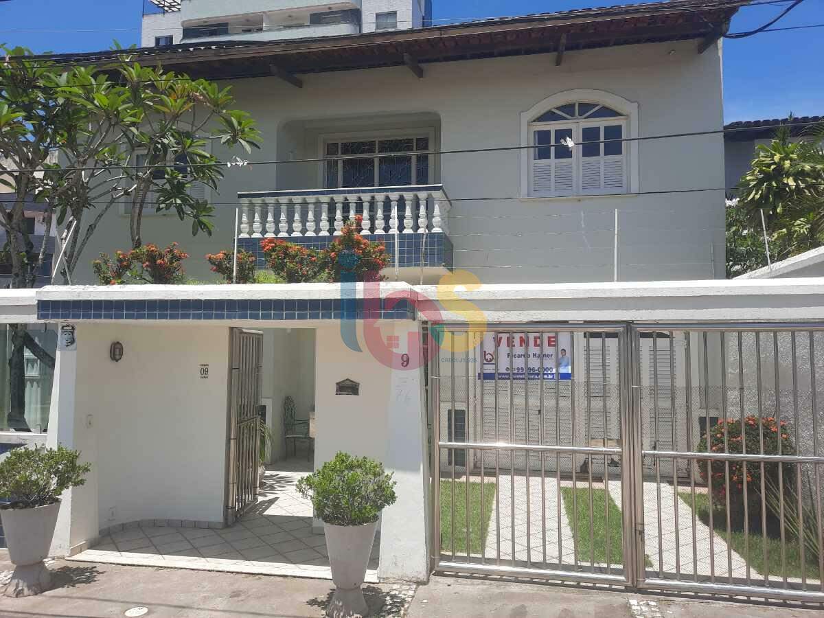 Casa à venda com 4 quartos, 360m² - Foto 1