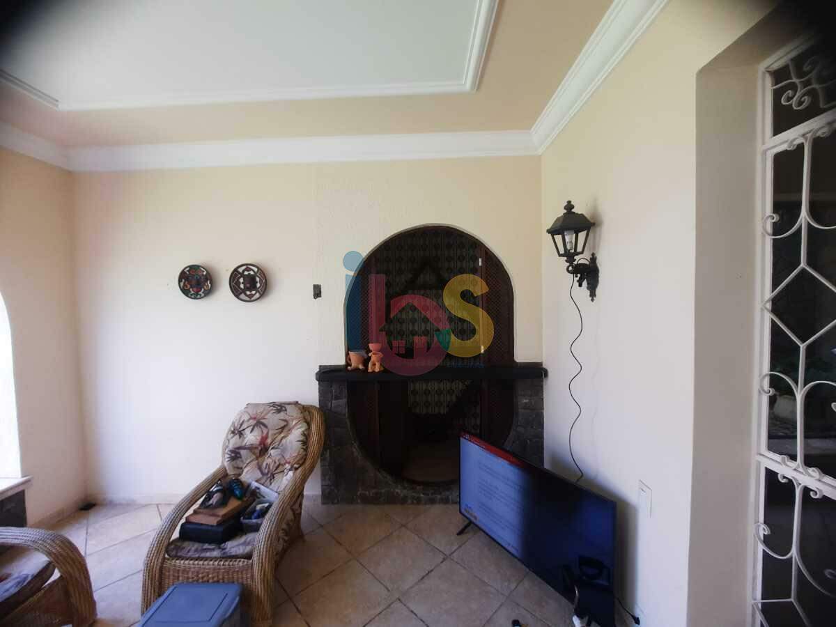 Casa à venda com 4 quartos, 360m² - Foto 12