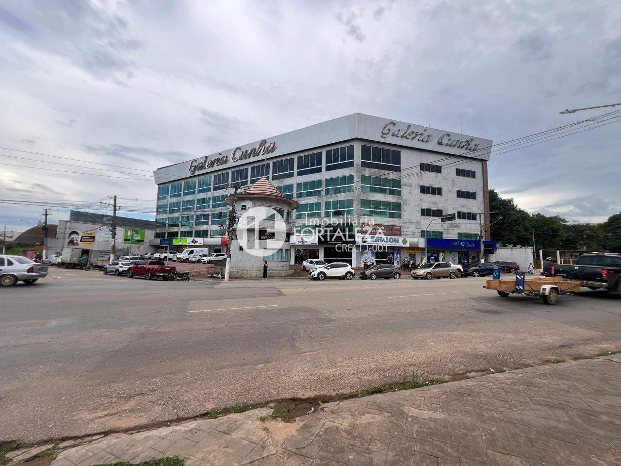Sala para aluguel no Centro: 