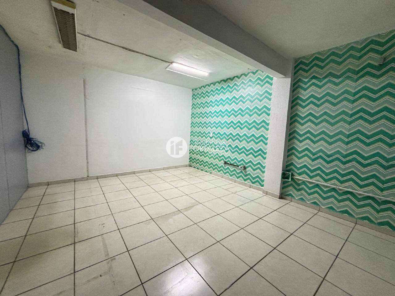 Prédio para aluguel no Cerâmica: 