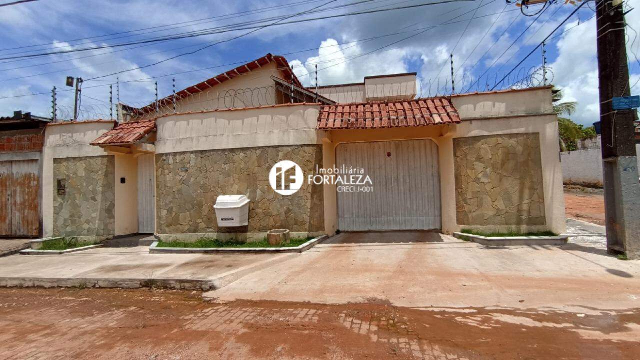 Casa à venda no Xavier Maia: 