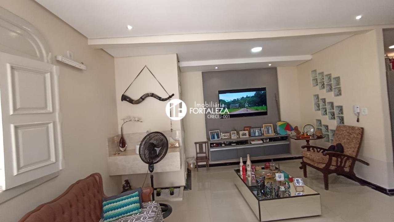 Casa à venda no Xavier Maia: 