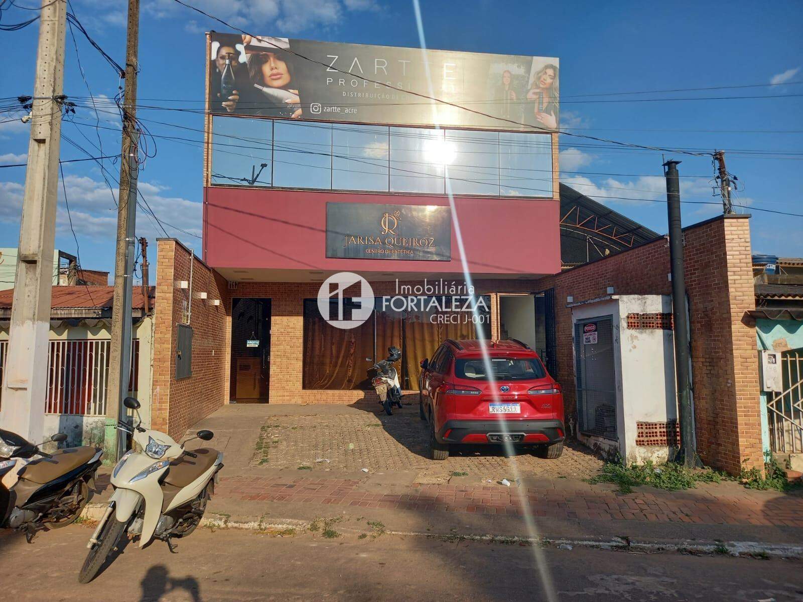 Prédio à venda no Capoeira: 