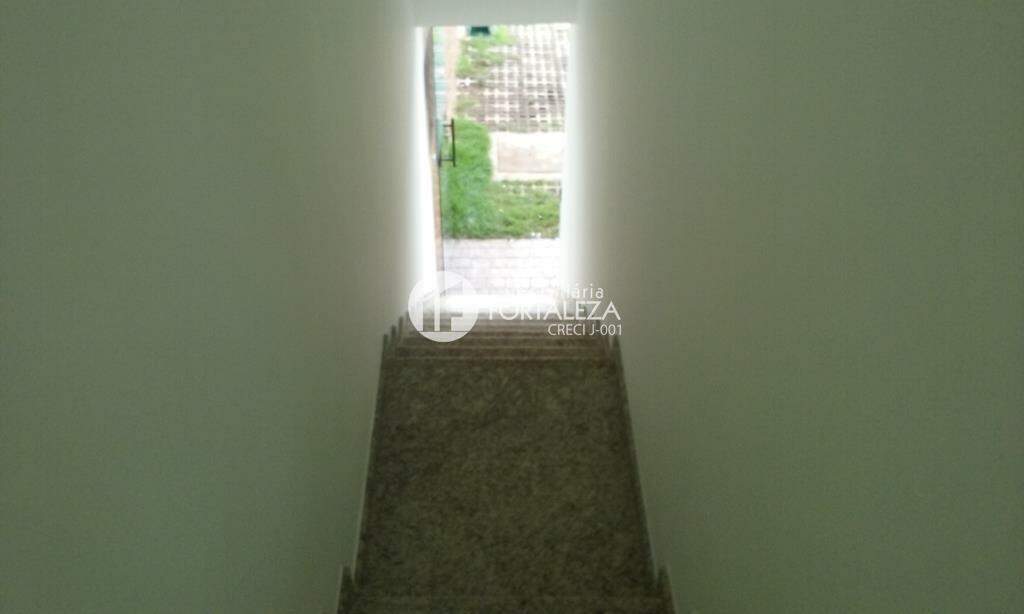 Prédio à venda no Capoeira: 