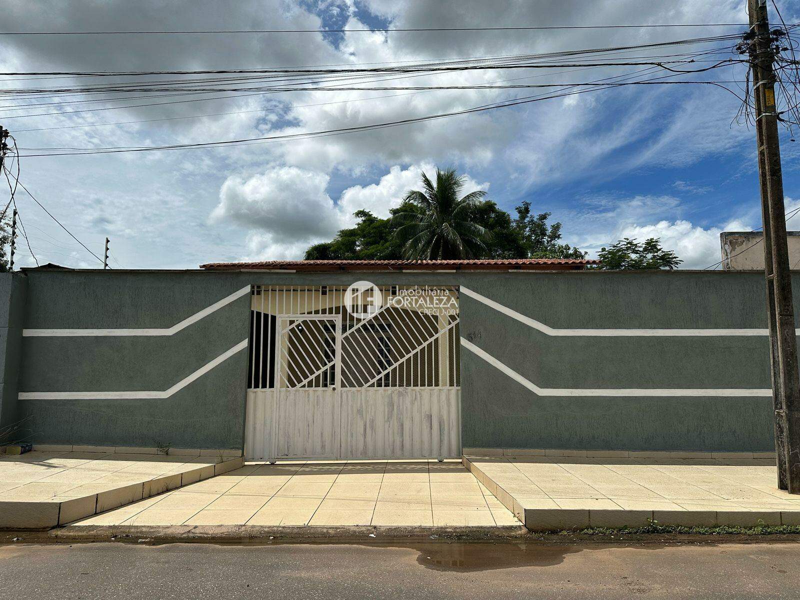 Casa à venda no Jardim Tropical: 