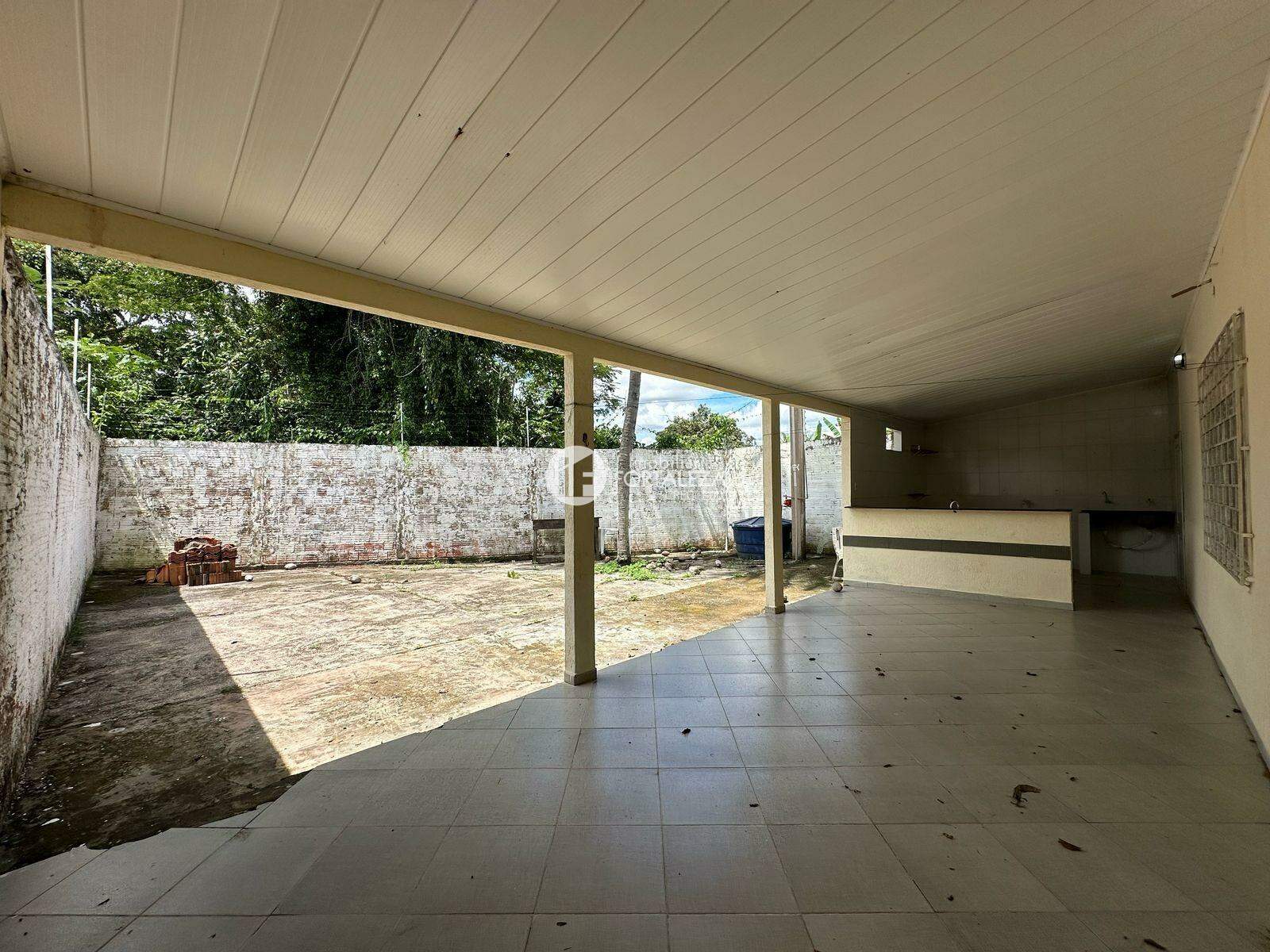 Casa à venda no Jardim Tropical: 