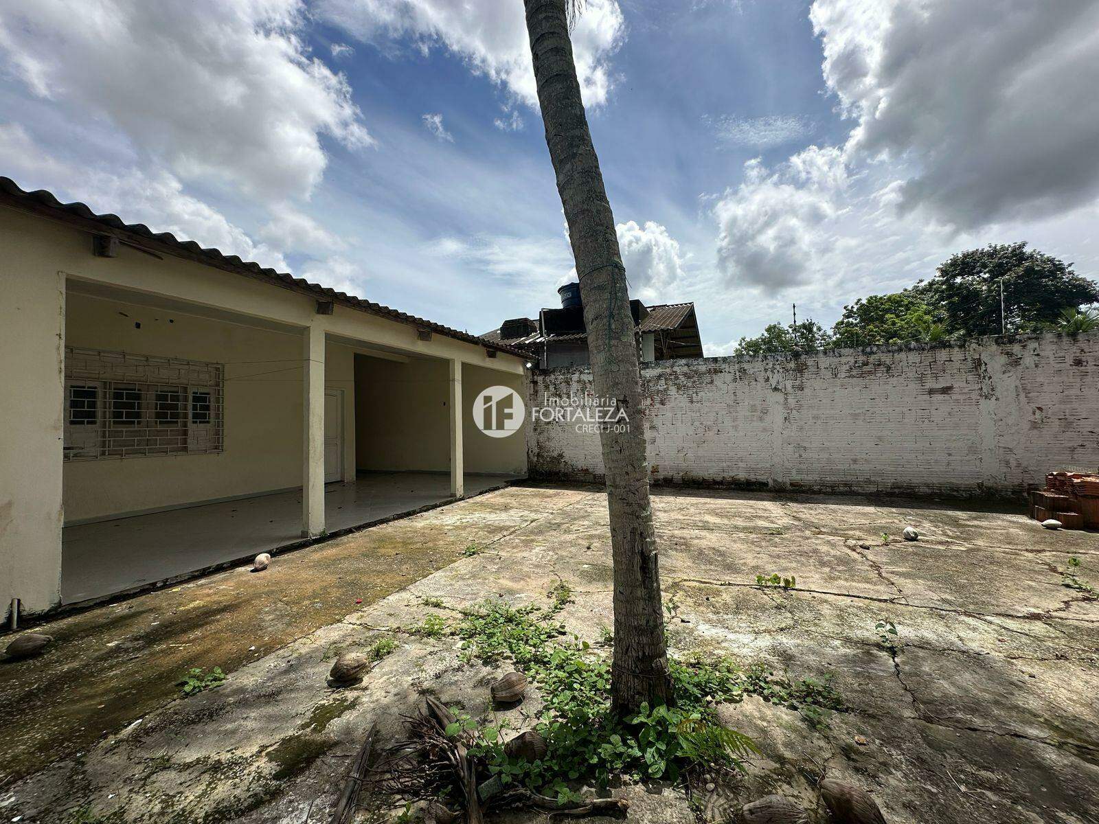 Casa à venda no Jardim Tropical: 