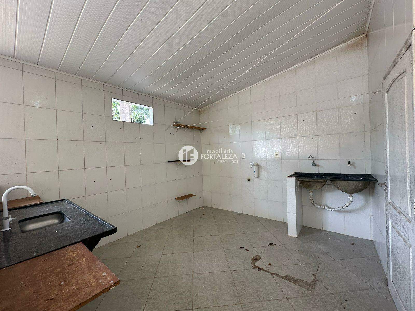 Casa à venda no Jardim Tropical: 