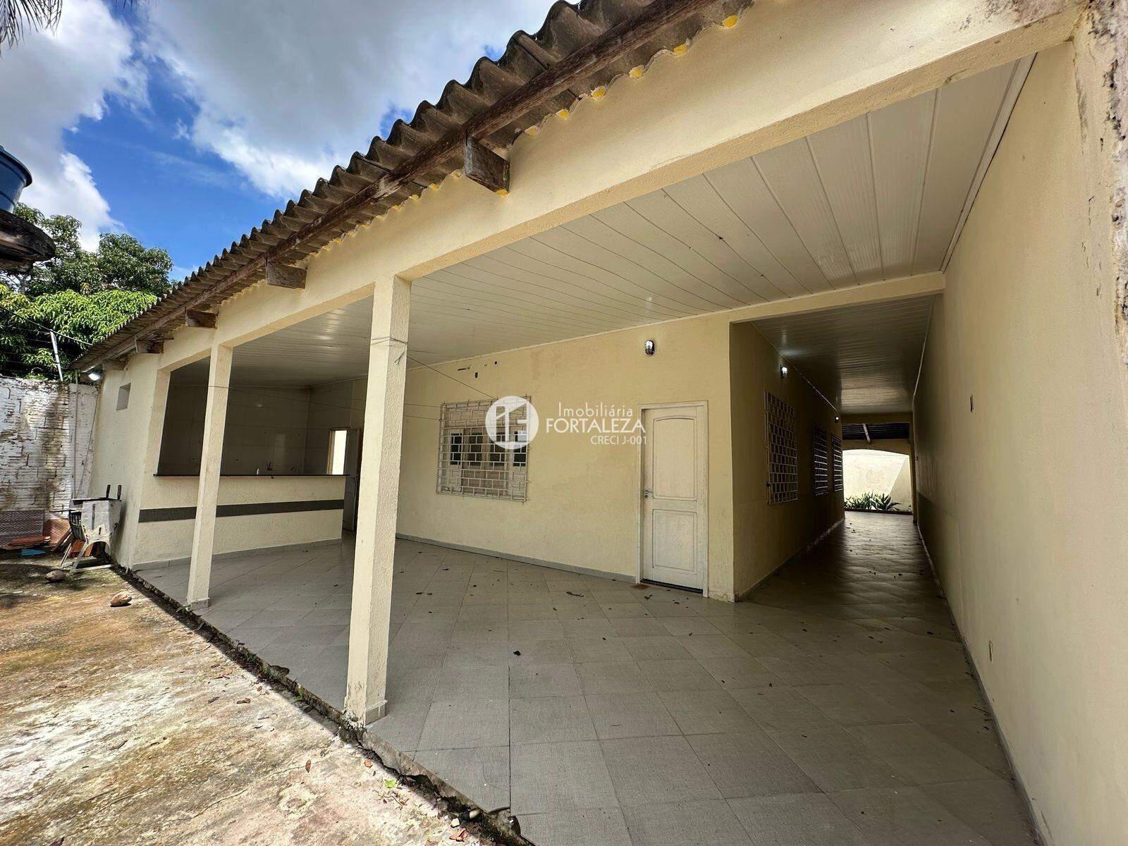 Casa à venda no Jardim Tropical: 