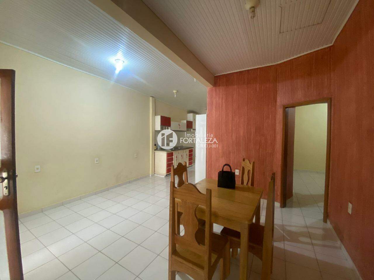 Casa Residencial para aluguel no Conjunto Guiomard Santos: 