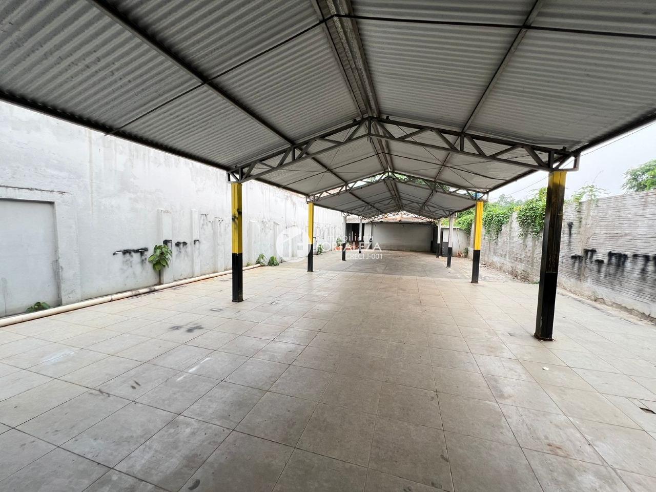 Loja para aluguel no Seis de Agosto: 