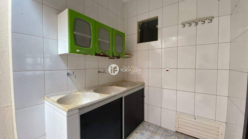 Casa à venda no Conjunto Paulo César de Oliveira: 