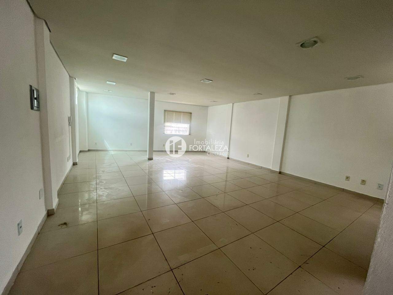 Sala para aluguel no Bosque: 