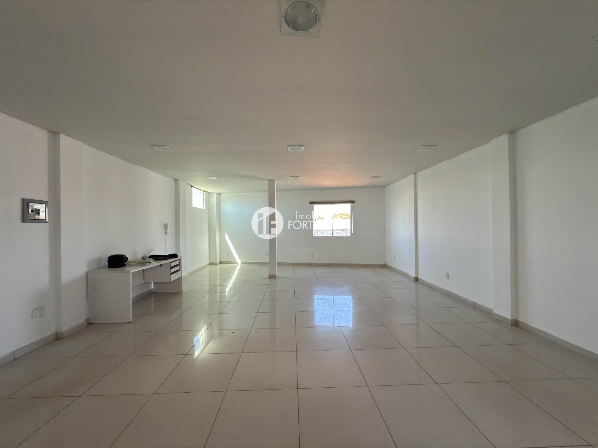 Sala para aluguel no Bosque: 