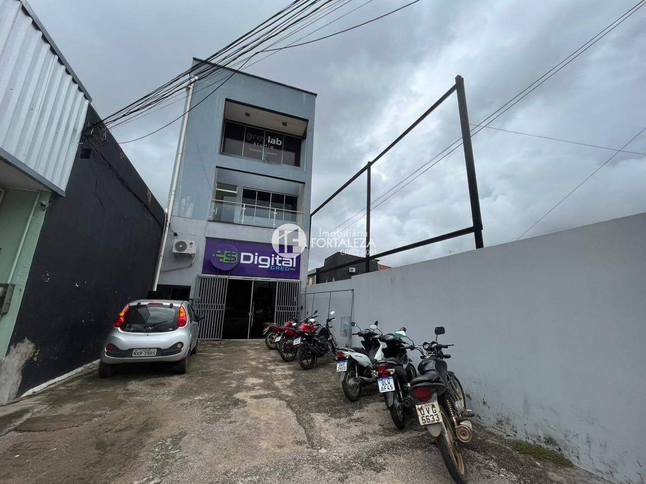 Sala para aluguel no Bosque: 