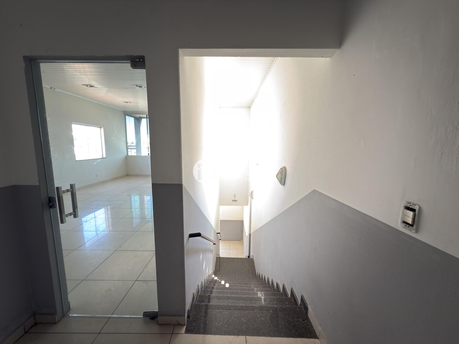 Sala para aluguel no Bosque: 