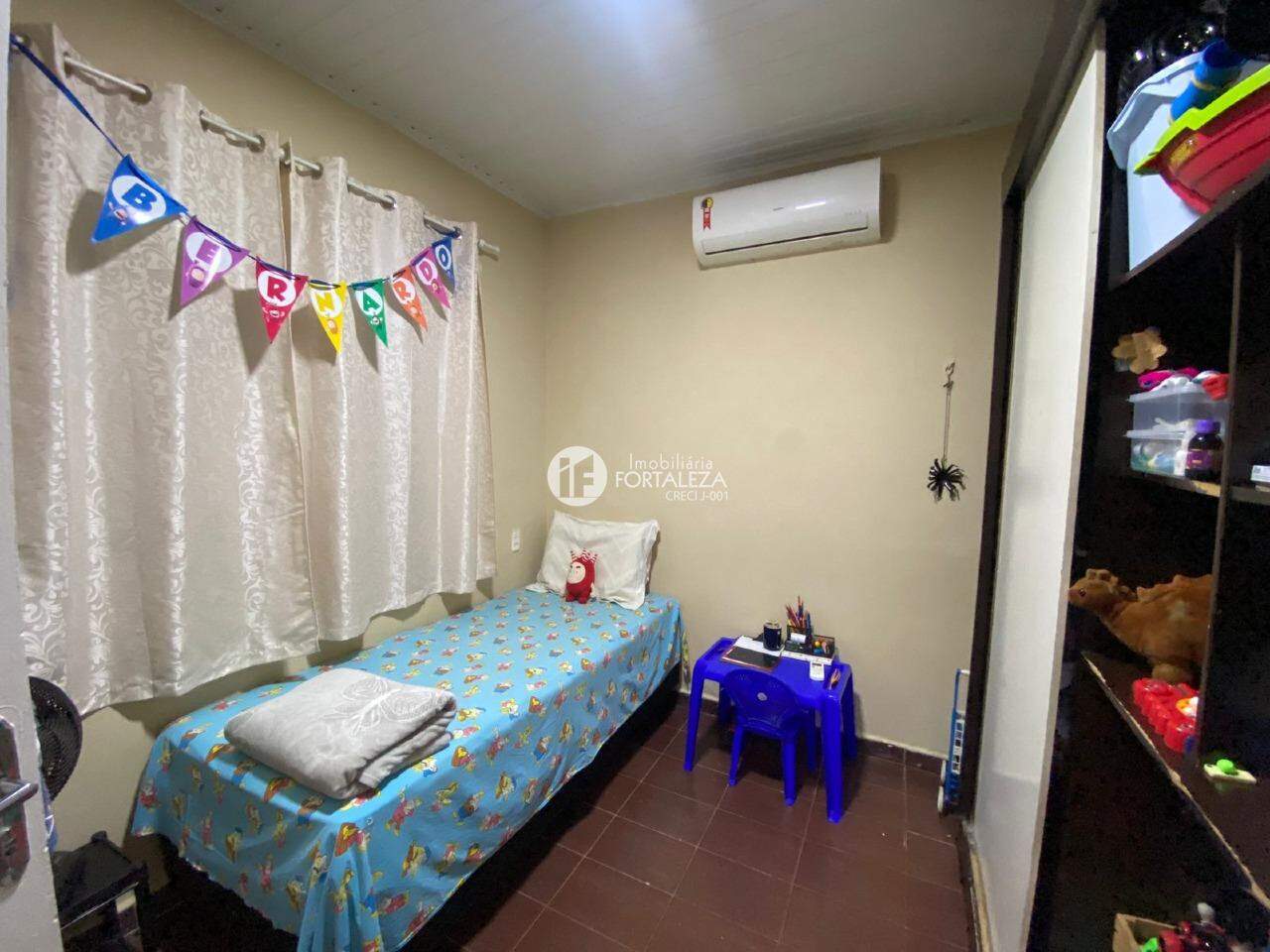 Casa à venda no Centro: 