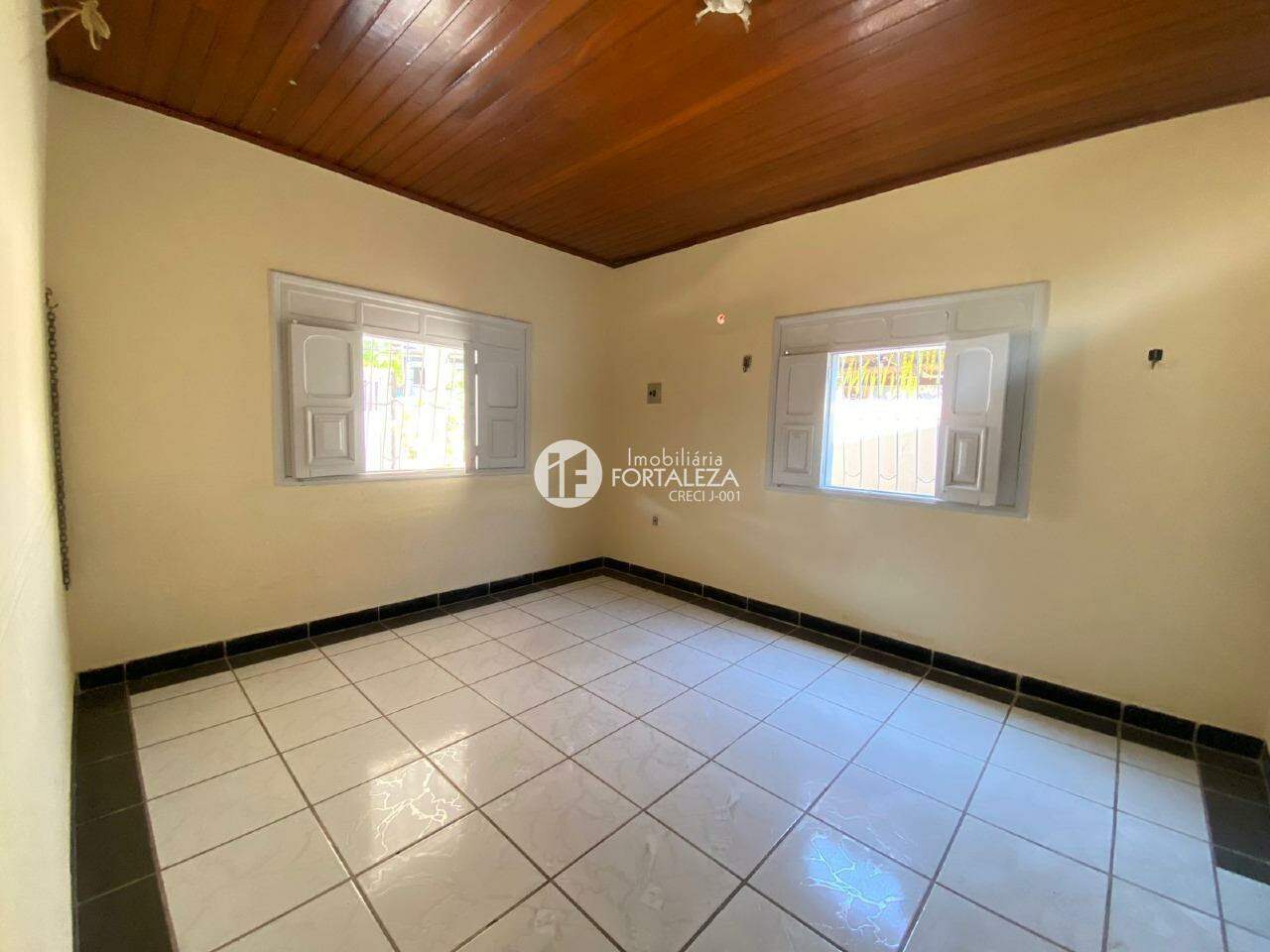 Casa Comercial para aluguel no Bosque: 