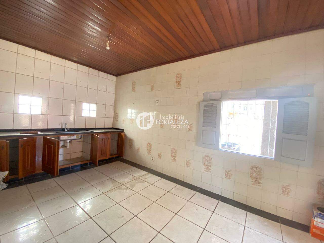 Casa Comercial para aluguel no Bosque: 