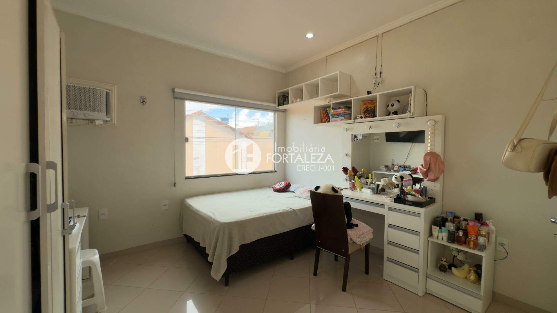 Casa Residencial à venda no Isaura Parente: 