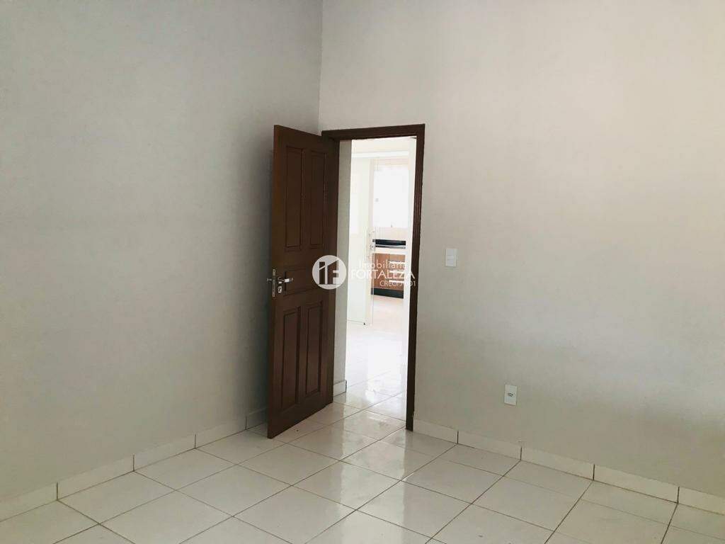 Casa Residencial à venda no Conjunto Universitário: 