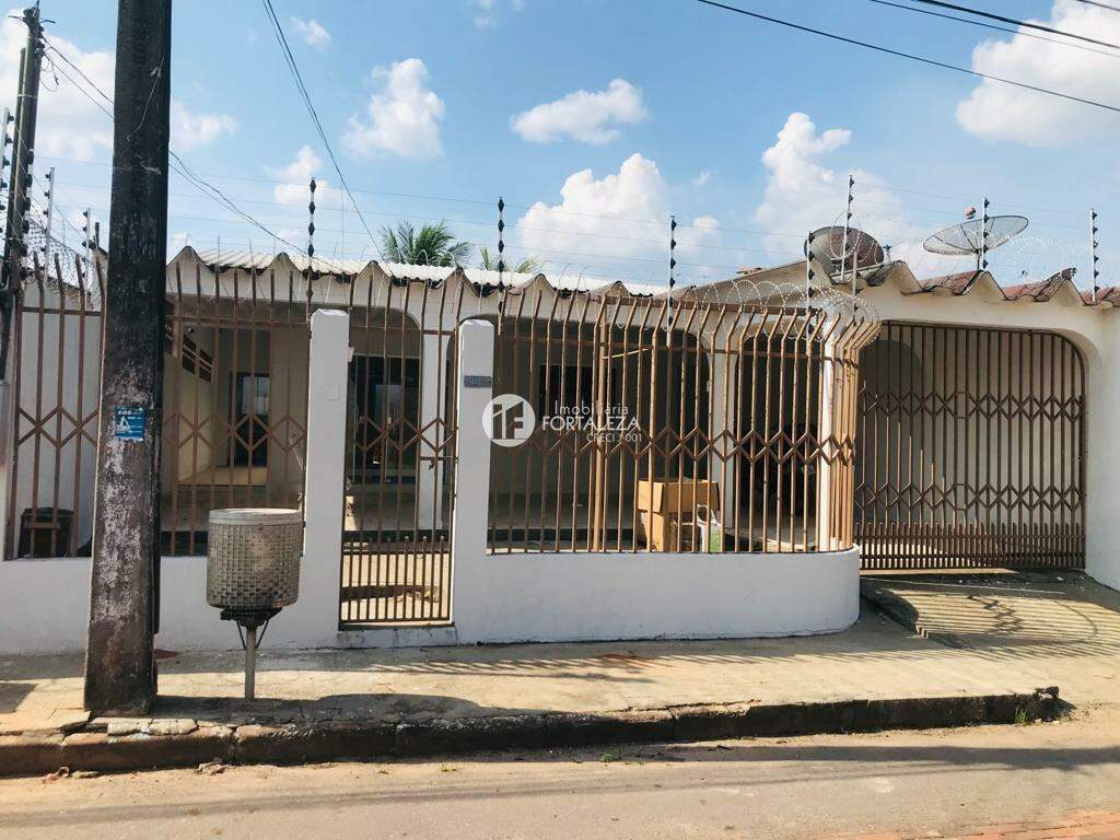 Casa Residencial à venda no Conjunto Universitário: 