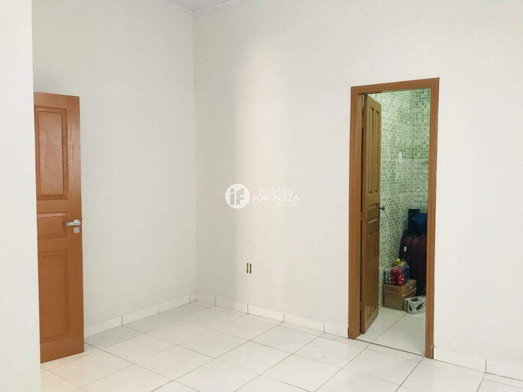 Casa Residencial à venda no Conjunto Universitário: 