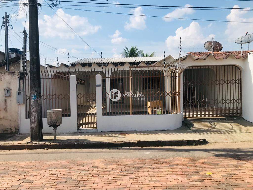 Casa Residencial à venda no Conjunto Universitário: 