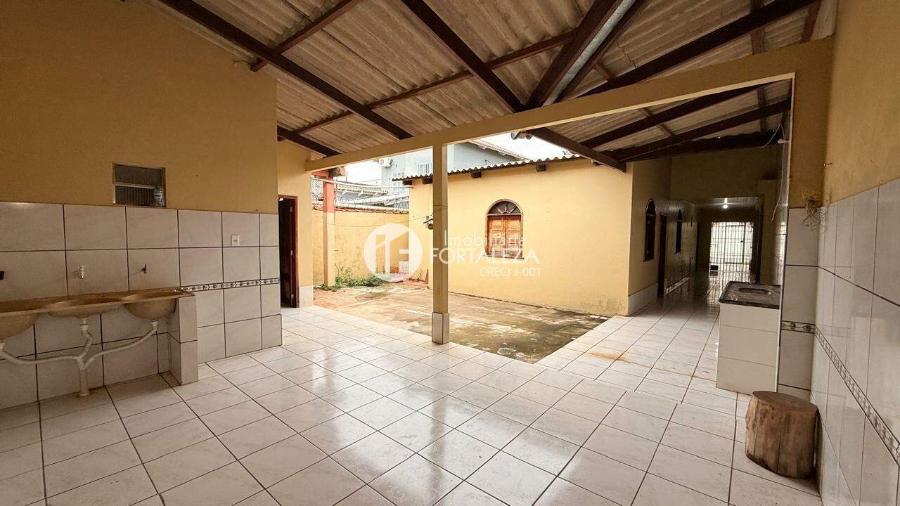 Casa Residencial à venda no Conjunto Jardim São Francisco: 