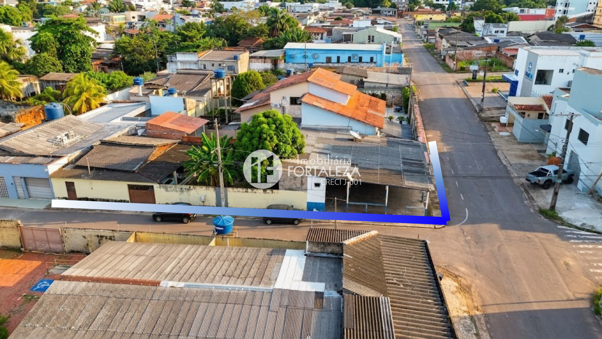 Casa Comercial à venda no Bosque: 