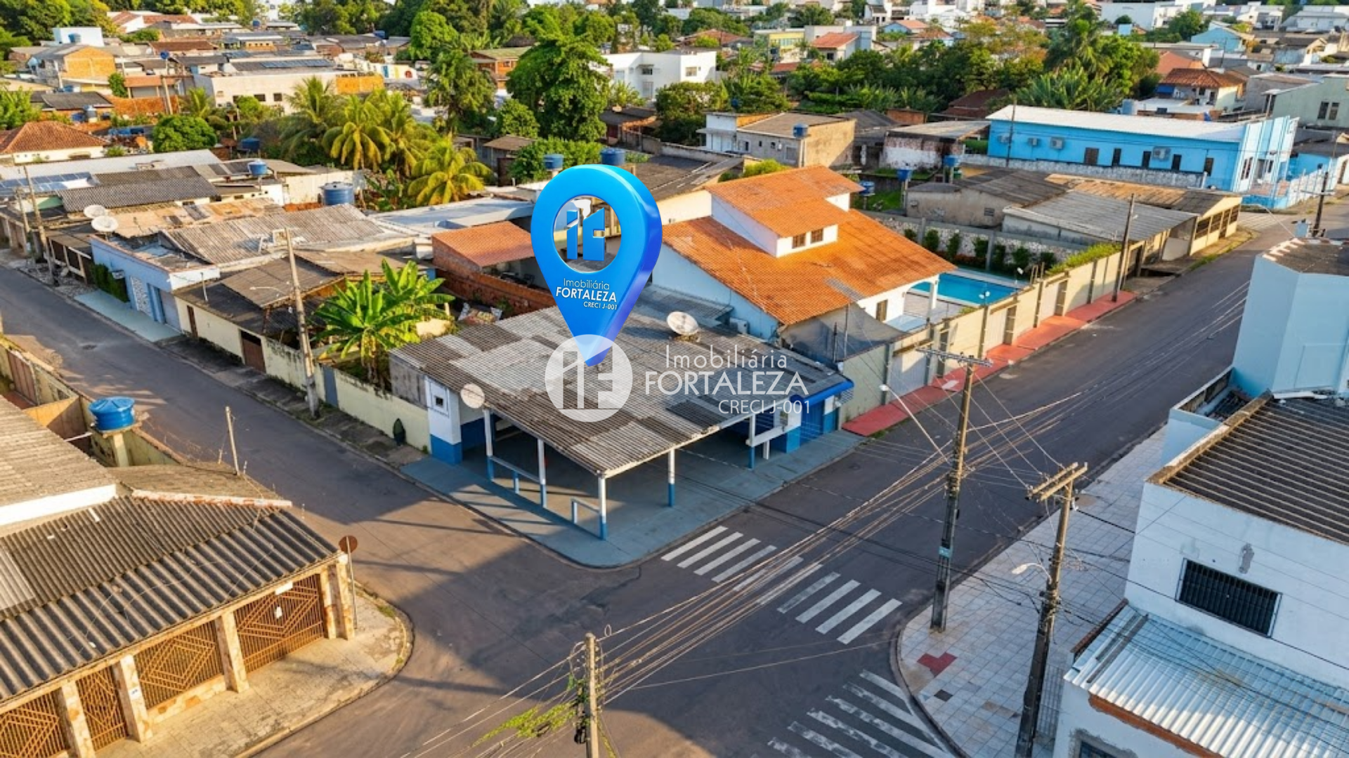 Casa Comercial à venda no Bosque: 