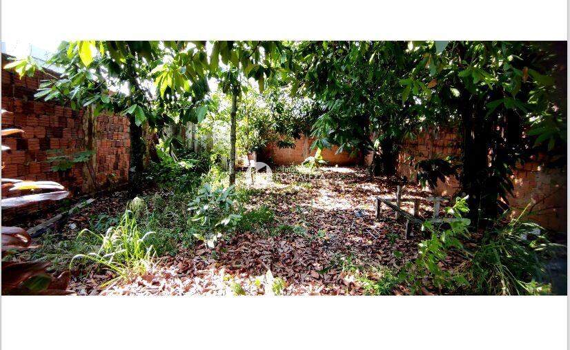 Casa à venda no Centro: 