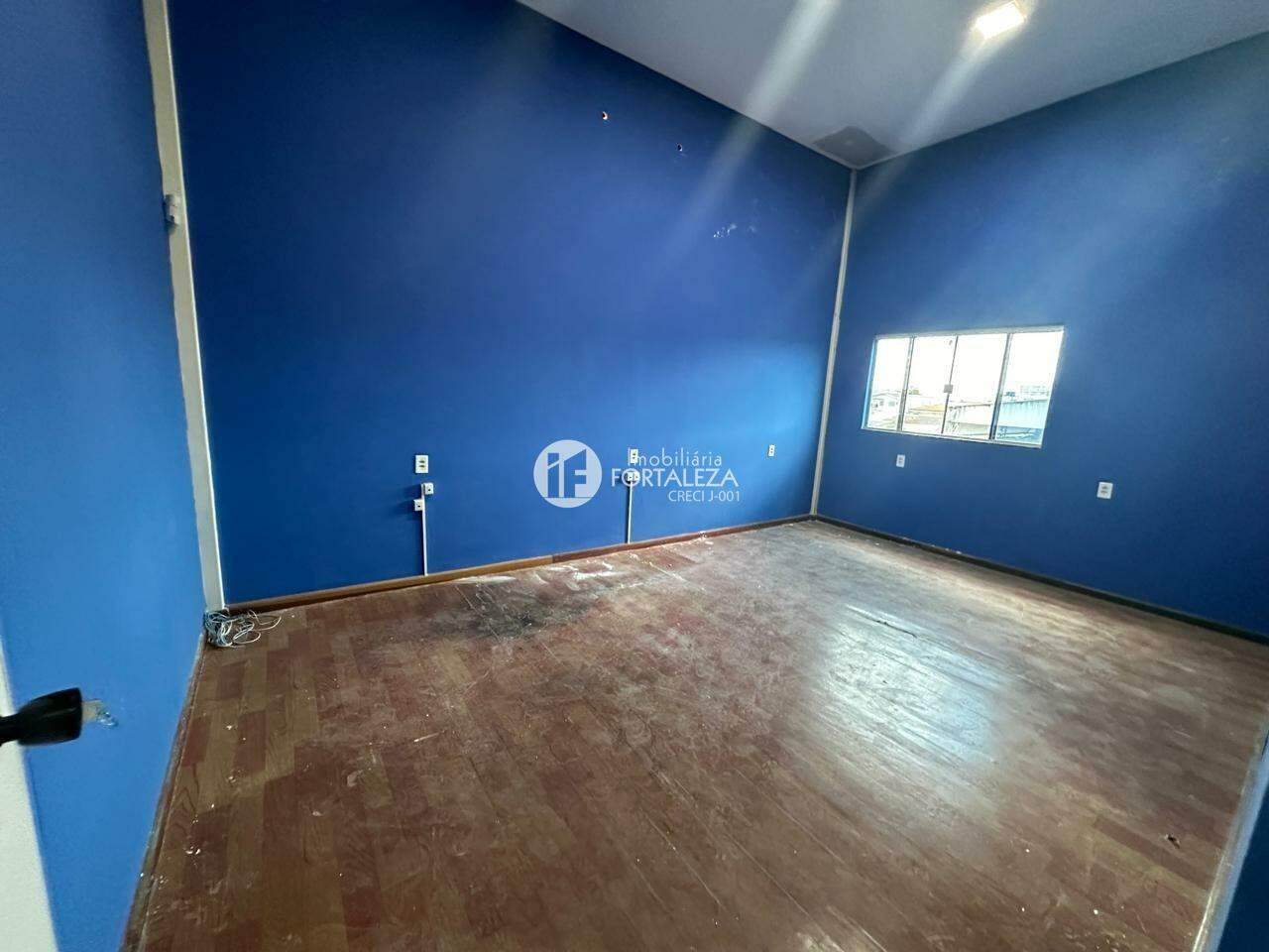 Sala para aluguel no Bosque: 