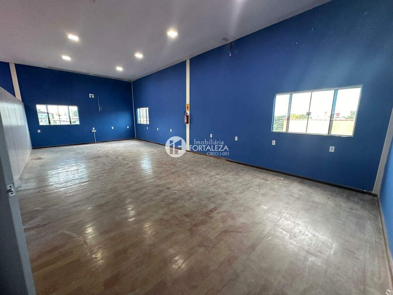 Sala para aluguel no Bosque: 