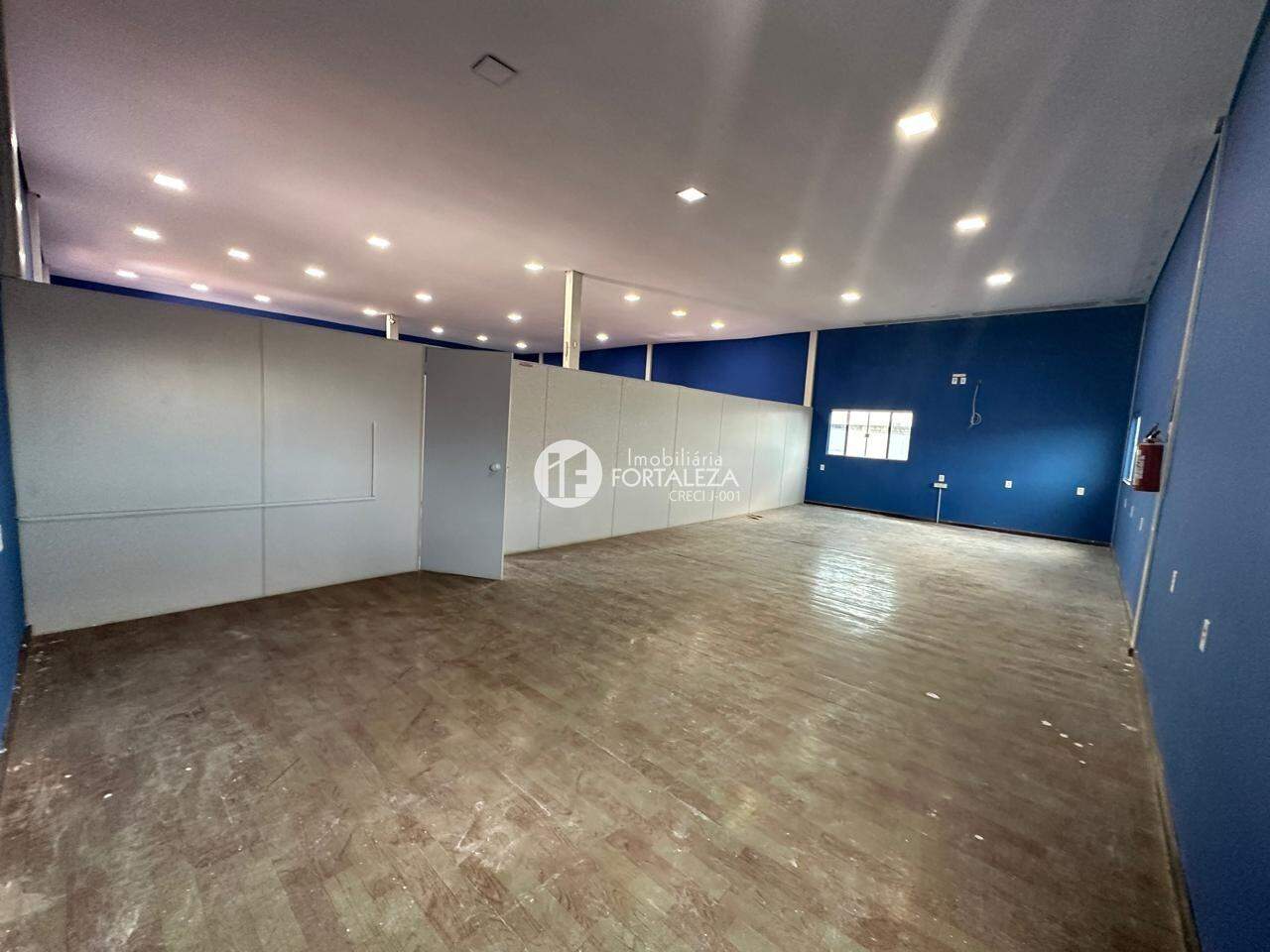 Sala para aluguel no Bosque: 