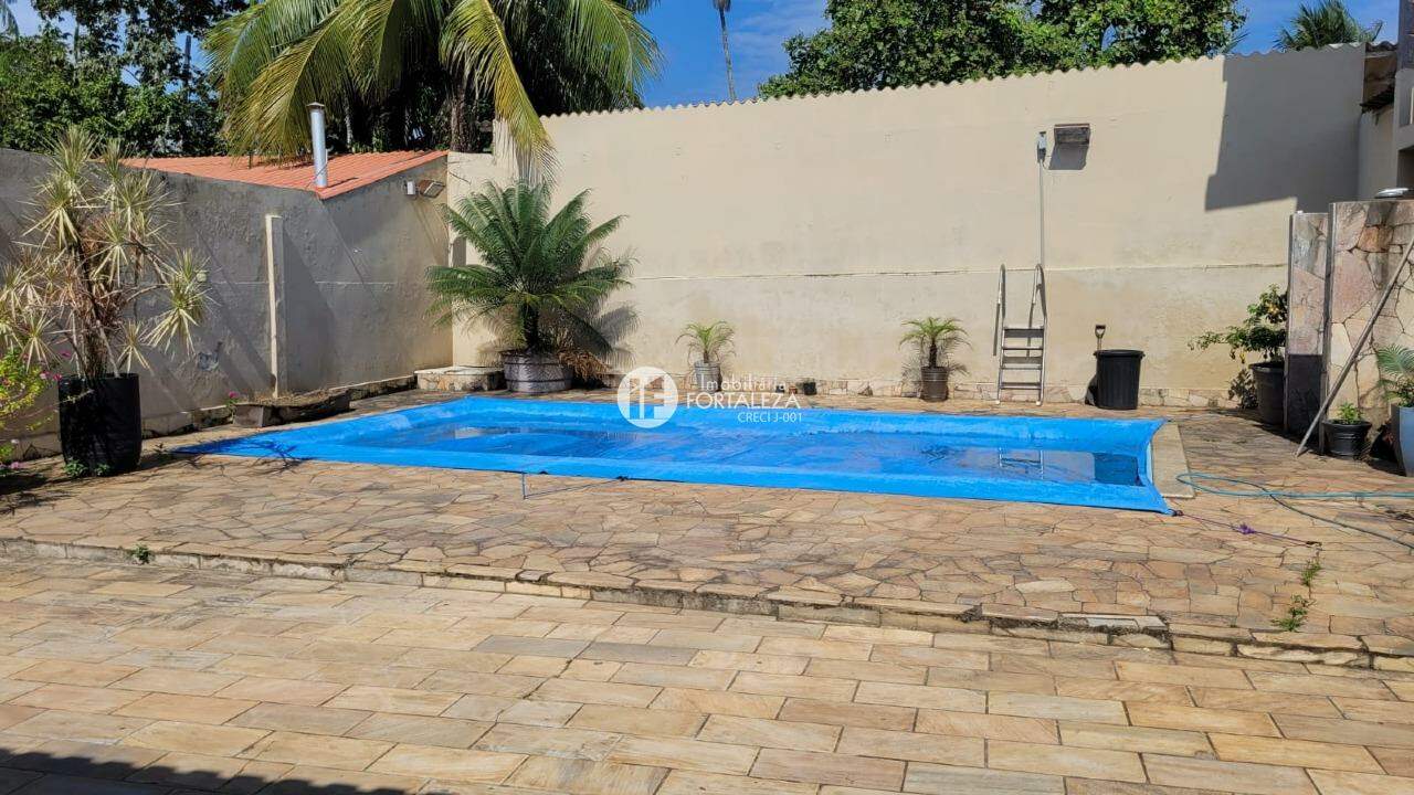 Casa à venda no Jardim Tropical: Piscina