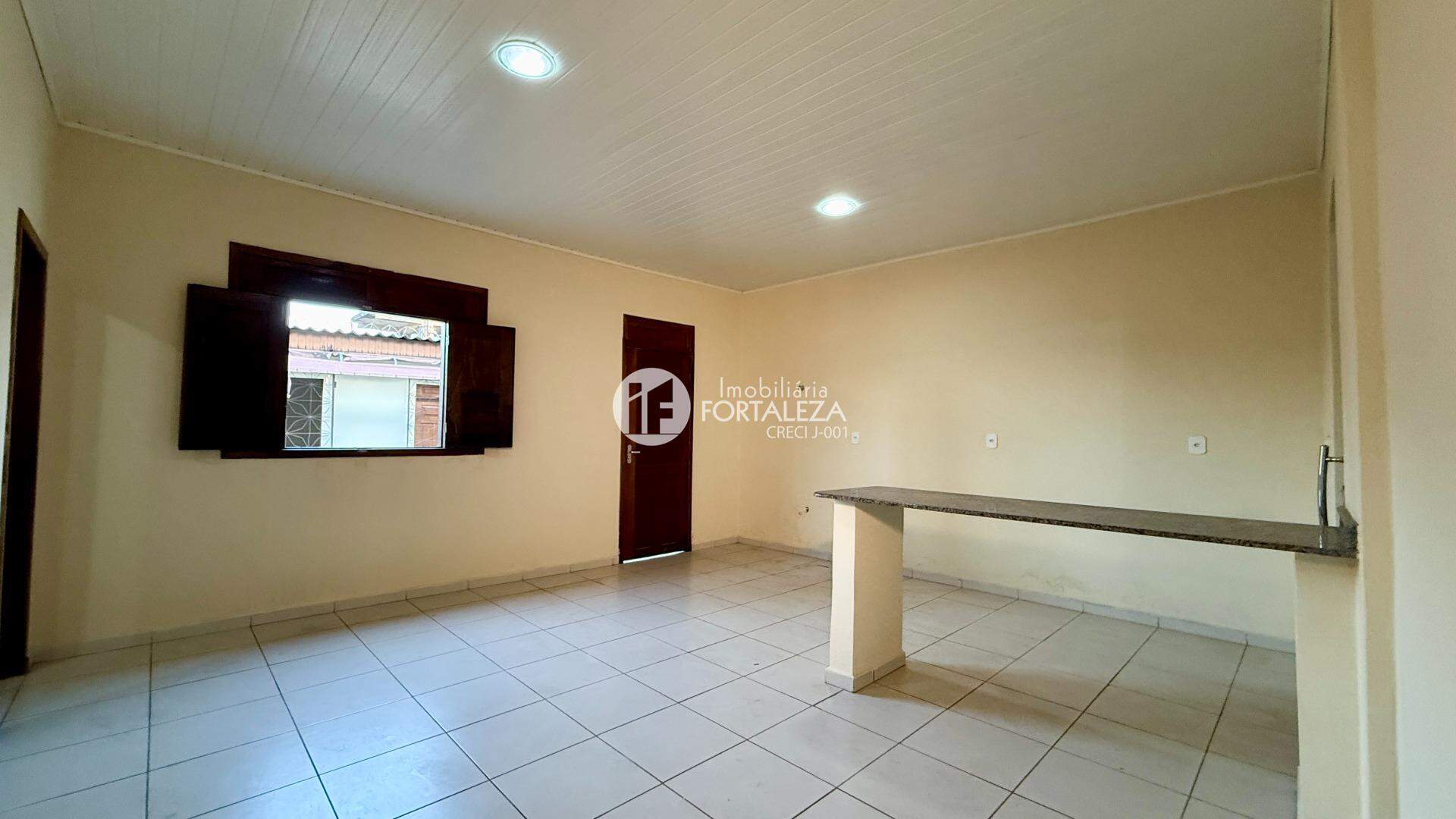 Casa Comercial para aluguel no Floresta Sul: 