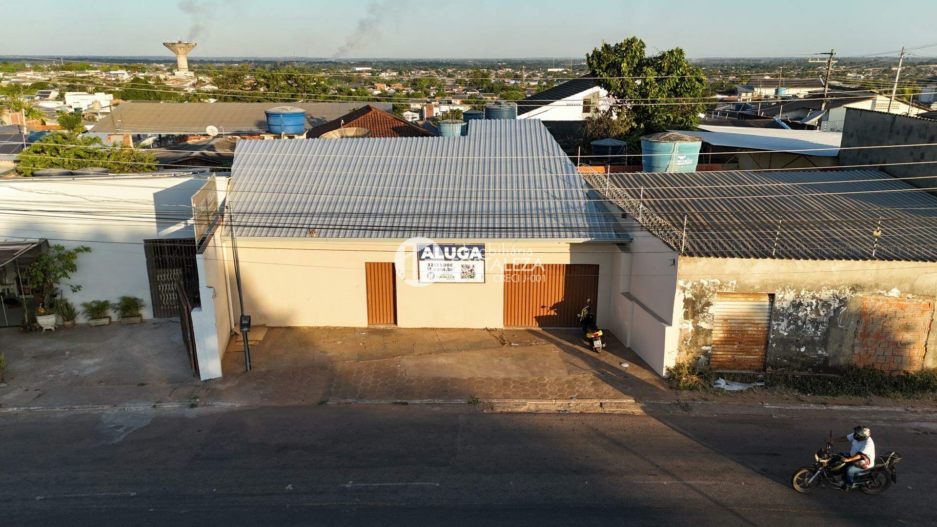 Casa Comercial para aluguel no Floresta Sul: 