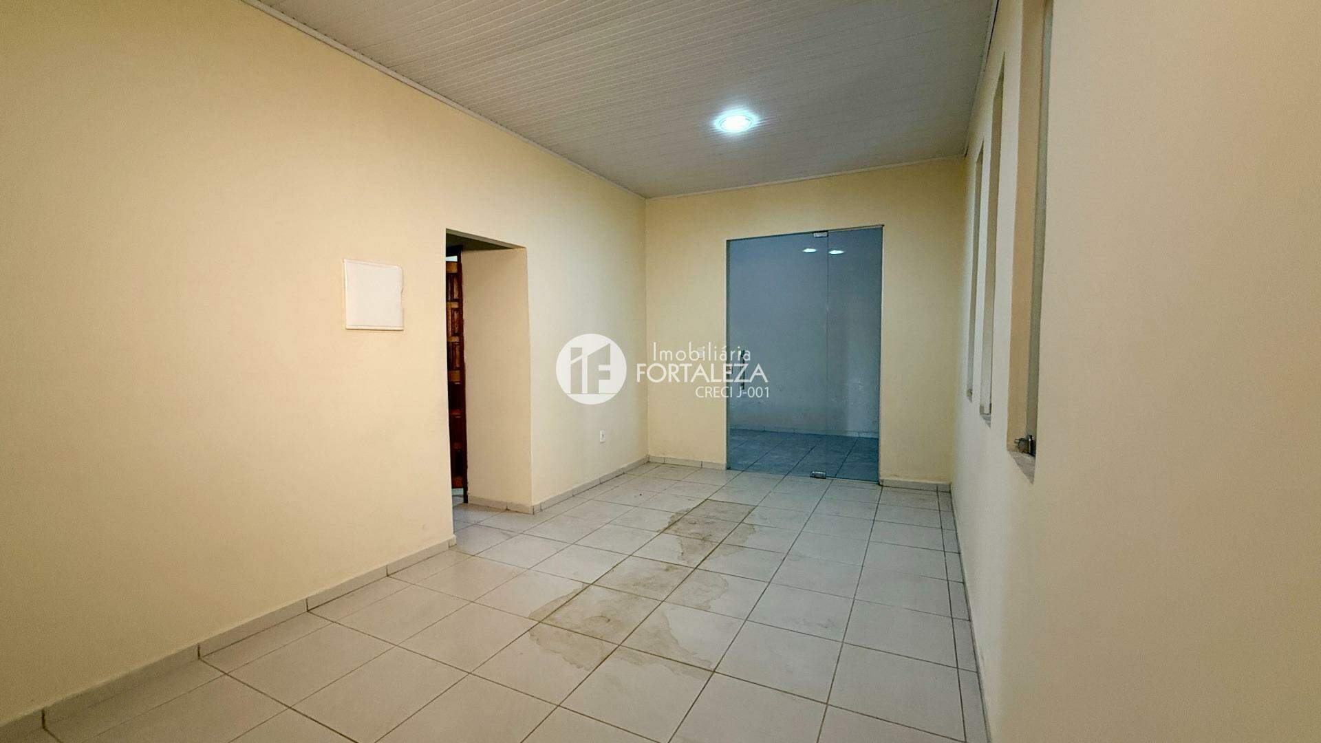 Casa Comercial para aluguel no Floresta Sul: 